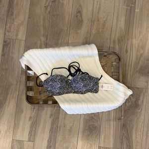 ⭐️Brand New⭐️ 2 piece Hollister Bathing Suit